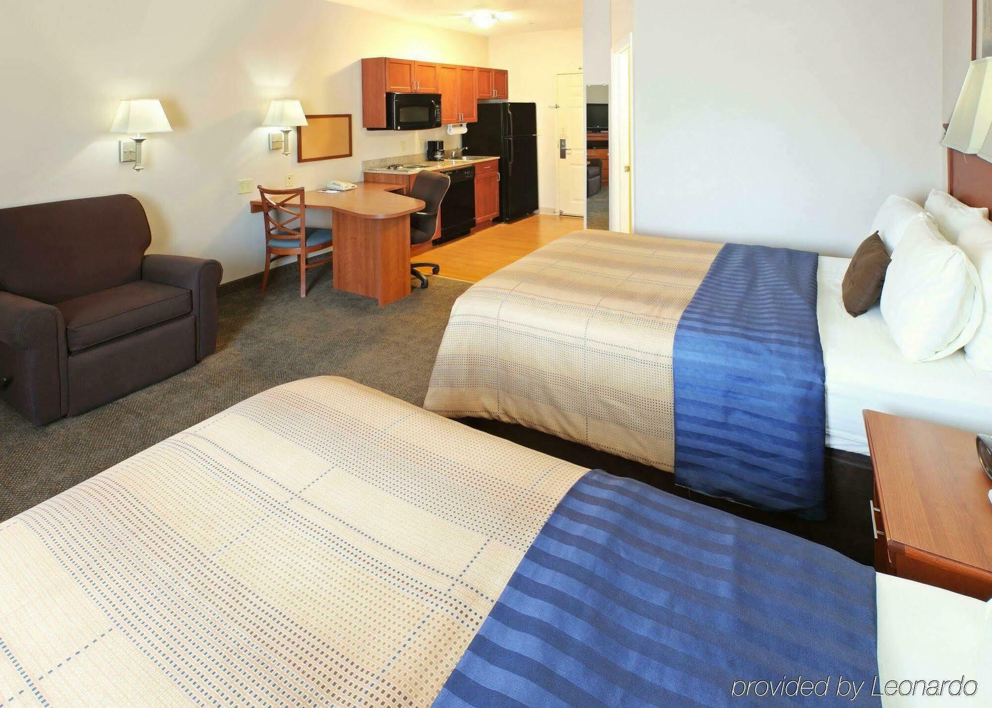 Candlewood By Ihg Resort Hot Springs